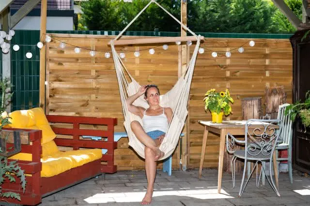 wetterfester grosser outdoor Hängesessel weiss gefüttert